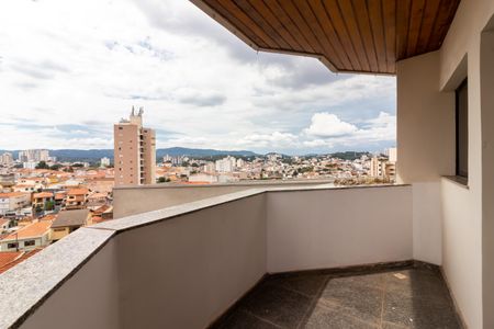 Apartamento à venda com 112m², 3 quartos e 2 vagas Apartamento à venda com 112m², 3 quartos e 2 vagasVaranda da Sala