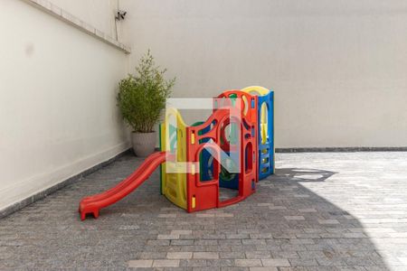 Apartamento à venda com 112m², 3 quartos e 2 vagas Apartamento à venda com 112m², 3 quartos e 2 vagasÁrea comum - Playground