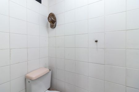 Apartamento à venda com 112m², 3 quartos e 2 vagas Apartamento à venda com 112m², 3 quartos e 2 vagasBanheiro de Serviço