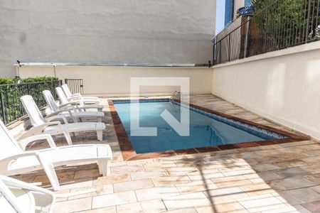 Apartamento à venda com 112m², 3 quartos e 2 vagas Apartamento à venda com 112m², 3 quartos e 2 vagasÁrea comum - Piscina