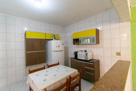 Casa para alugar com 150m², 2 quartos e 2 vagasCozinha