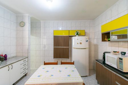 Casa para alugar com 150m², 2 quartos e 2 vagasCozinha