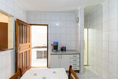 Casa para alugar com 150m², 2 quartos e 2 vagasCozinha