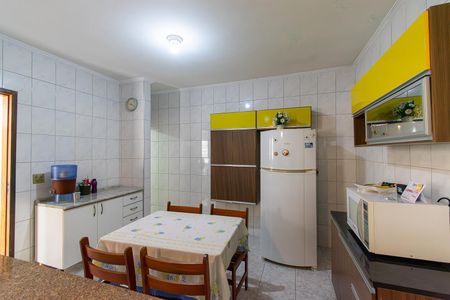 Casa para alugar com 150m², 2 quartos e 2 vagasCozinha