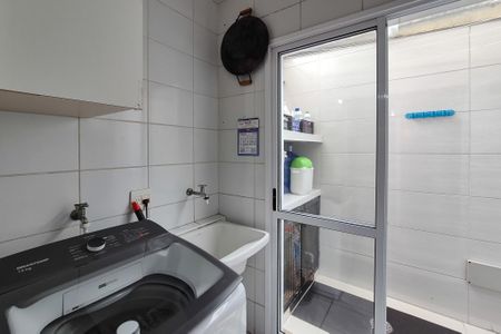 Casa de condomínio à venda com 200m², 3 quartos e 2 vagas Casa de condomínio à venda com 200m², 3 quartos e 2 vagasÁrea de Serviço