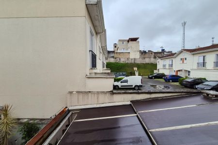 Casa de condomínio à venda com 200m², 3 quartos e 2 vagas Casa de condomínio à venda com 200m², 3 quartos e 2 vagasQuarto 2 - vista