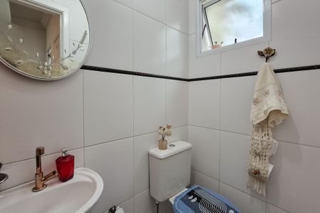 Casa de condomínio à venda com 200m², 3 quartos e 2 vagas Casa de condomínio à venda com 200m², 3 quartos e 2 vagasLavabo