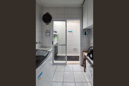 Casa de condomínio à venda com 200m², 3 quartos e 2 vagas Casa de condomínio à venda com 200m², 3 quartos e 2 vagasÁrea de Serviço