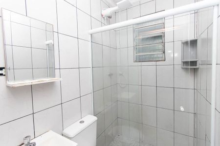 Banheiro de casa para alugar com 1 quarto, 40m² em Vila Guilherme, São Paulo