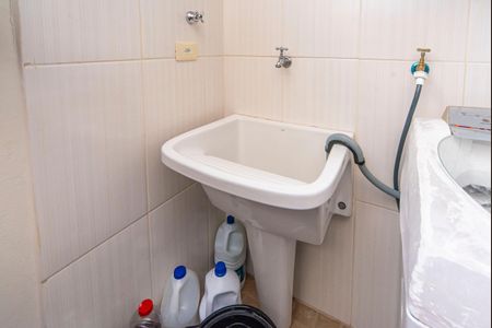 Casa de condomínio à venda com 104m², 2 quartos e 2 vagasÁrea de Serviço