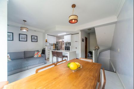 Sala de casa de condomínio à venda com 2 quartos, 104m² em Vila Assunção, Santo André