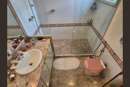 Casa de condomínio para alugar com 1000m², 5 quartos e 4 vagas