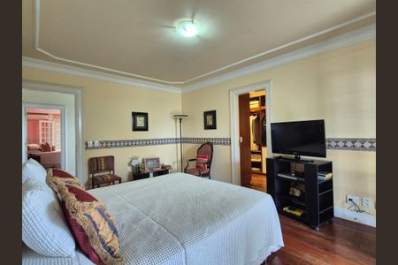 Casa de condomínio para alugar com 1000m², 5 quartos e 4 vagas