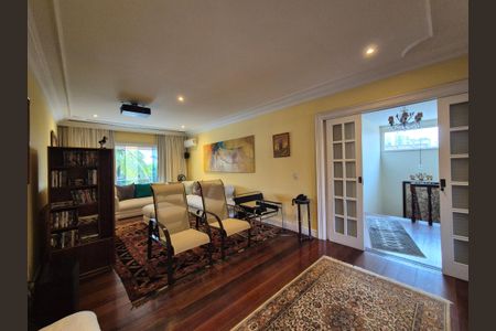 Casa de condomínio para alugar com 1000m², 5 quartos e 4 vagas