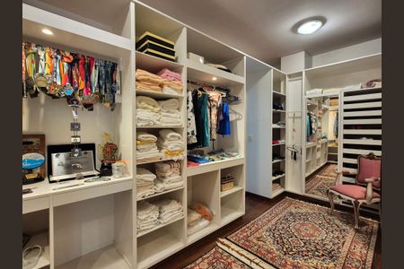 Casa de condomínio para alugar com 1000m², 5 quartos e 4 vagas