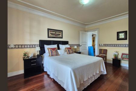 Casa de condomínio para alugar com 1000m², 5 quartos e 4 vagas