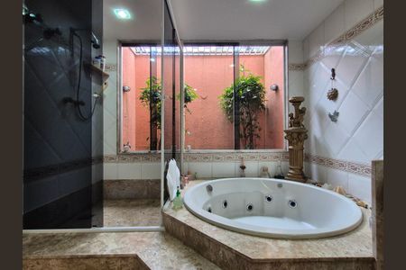 Casa de condomínio para alugar com 1000m², 5 quartos e 4 vagas