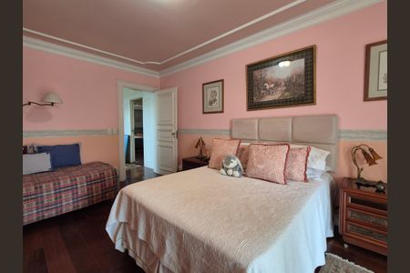 Casa de condomínio para alugar com 1000m², 5 quartos e 4 vagas