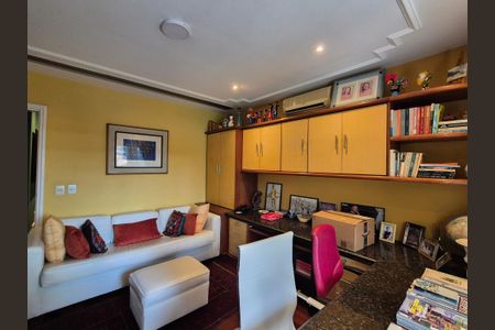 Casa de condomínio para alugar com 1000m², 5 quartos e 4 vagas