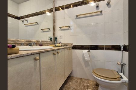 Casa de condomínio para alugar com 1000m², 5 quartos e 4 vagas