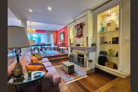 Casa de condomínio para alugar com 1000m², 5 quartos e 4 vagas