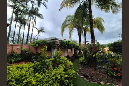 Casa de condomínio para alugar com 1000m², 5 quartos e 4 vagas