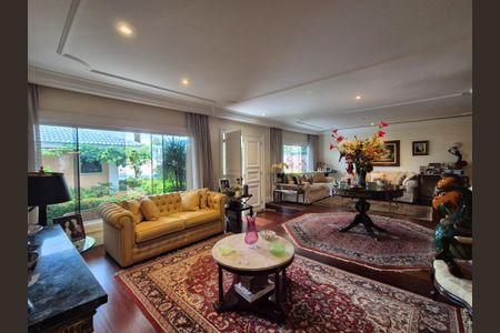 Casa de condomínio para alugar com 1000m², 5 quartos e 4 vagas