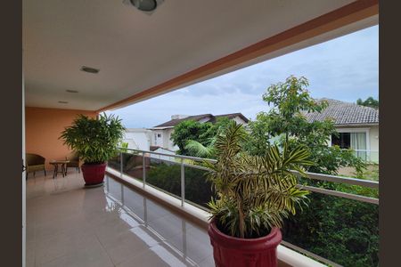 Casa de condomínio para alugar com 1000m², 5 quartos e 4 vagas