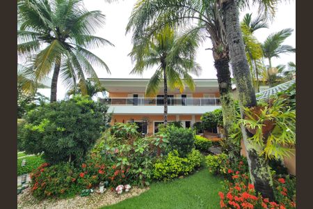 Casa de condomínio para alugar com 1000m², 5 quartos e 4 vagas