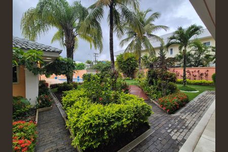 Casa de condomínio para alugar com 1000m², 5 quartos e 4 vagas