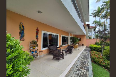 Casa de condomínio para alugar com 1000m², 5 quartos e 4 vagas