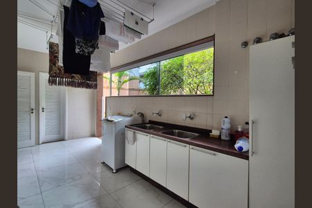 Casa de condomínio para alugar com 1000m², 5 quartos e 4 vagas