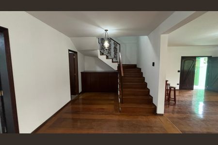 Casa à venda com 430m², 4 quartos e 6 vagasSala - Sala de Estar