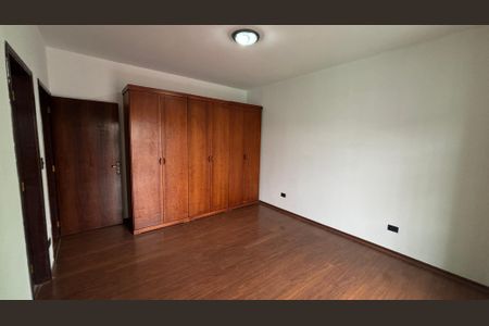 Casa à venda com 430m², 4 quartos e 6 vagasSuite