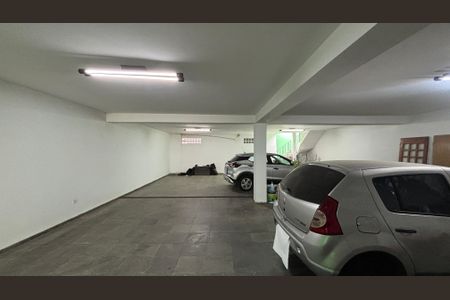 Casa à venda com 430m², 4 quartos e 6 vagasGaragem