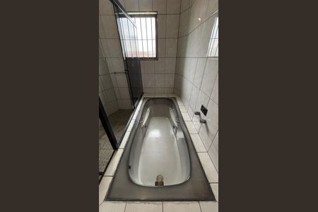 Casa à venda com 430m², 4 quartos e 6 vagasBanheiro da Suíte