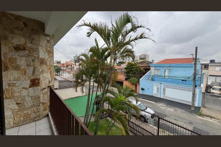 Casa à venda com 430m², 4 quartos e 6 vagasQuarto 2 Varanda