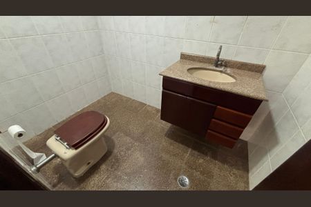 Casa à venda com 430m², 4 quartos e 6 vagasLavabo