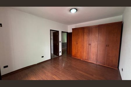Casa à venda com 430m², 4 quartos e 6 vagasSuite