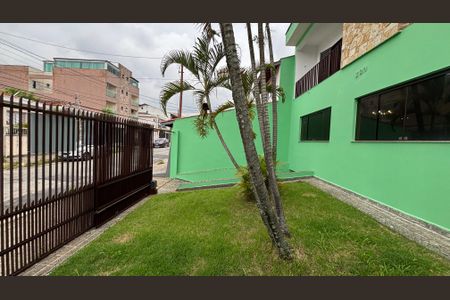 Casa à venda com 430m², 4 quartos e 6 vagasQuintal