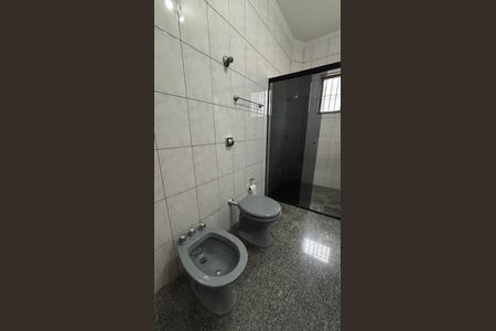 Casa à venda com 430m², 4 quartos e 6 vagasBanheiro