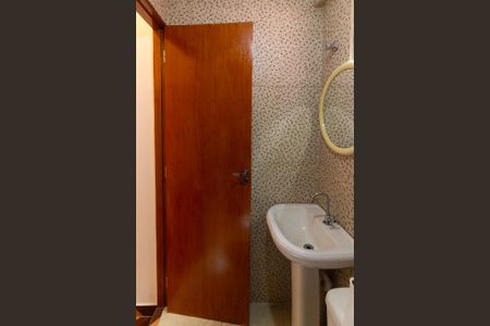 Casa para alugar com 42m², 1 quarto e sem vaga Casa para alugar com 42m², 1 quarto e sem vagaBanheiro