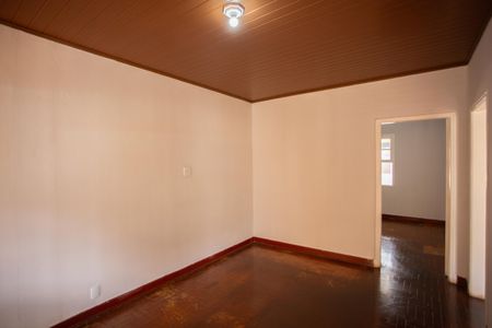 SALA de casa à venda com 3 quartos, 150m² em Parque Peruche, São Paulo
