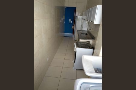 Cozinha de casa de condomínio para alugar com 2 quartos, 79m² em Zacarias, Maricá