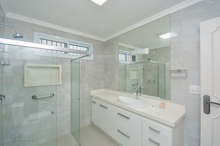 Casa para alugar com 167m², 3 quartos e 2 vagasBanheiro da Suíte