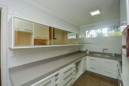 Casa para alugar com 167m², 3 quartos e 2 vagasCozinha 