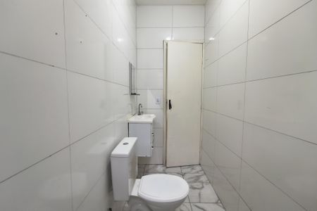 Casa de condomínio para alugar com 58m², 2 quartos e 1 vaga Casa de condomínio para alugar com 58m², 2 quartos e 1 vagaBanheiro