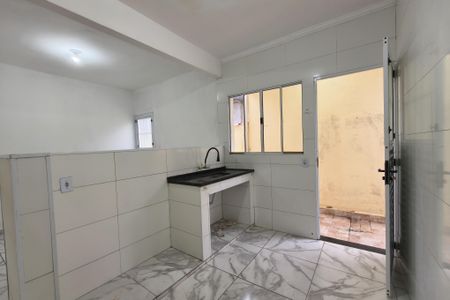 Cozinha  de casa de condomínio para alugar com 2 quartos, 58m² em Parque das Americas, Praia Grande