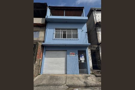 Casa à venda com 225m², 3 quartos e 2 vagas Casa à venda com 225m², 3 quartos e 2 vagasFachada com placa