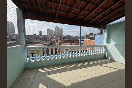 Casa à venda com 225m², 3 quartos e 2 vagas Casa à venda com 225m², 3 quartos e 2 vagasCasa 2 - Varanda sala